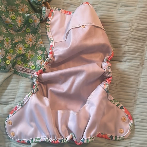 Buttons shells and snap ins - Picture 2 of 6